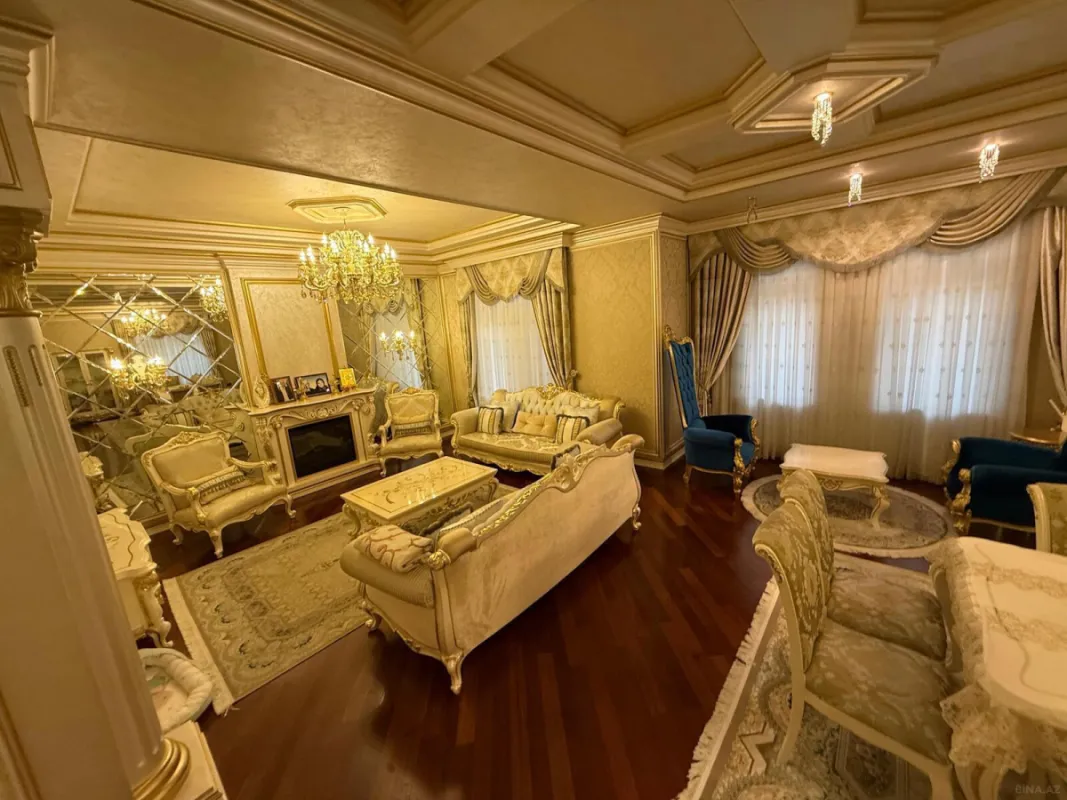 Satılır 8 otaqlı həyət evi 550 m²