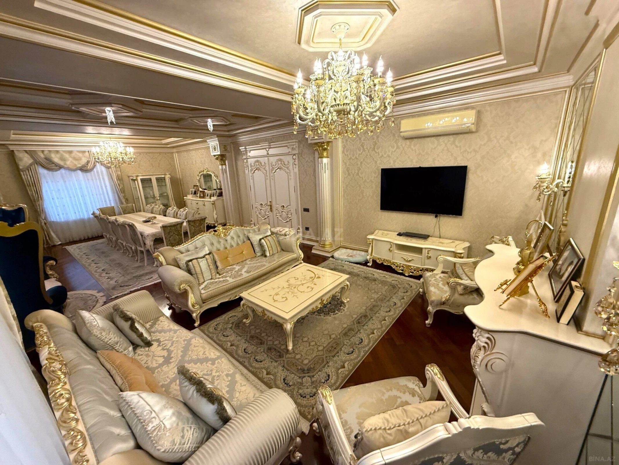 Satılır 8 otaqlı həyət evi 550 m²