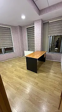 Kirayə verilir 8 otaqlı ofis 200 m²