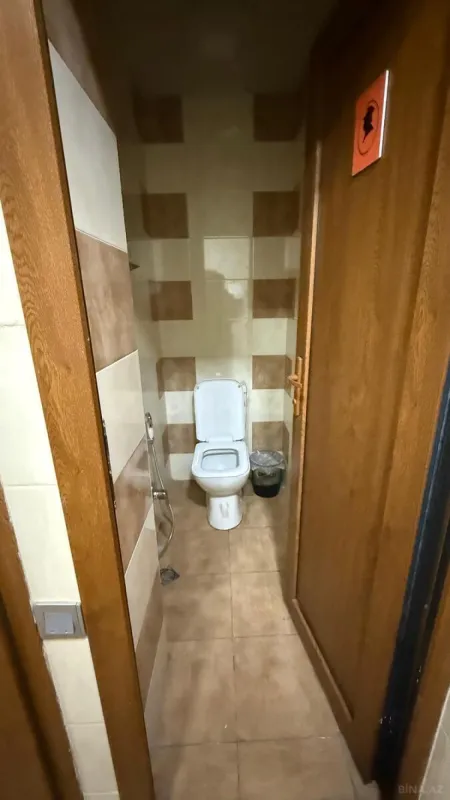 Kirayə verilir 8 otaqlı ofis 200 m²