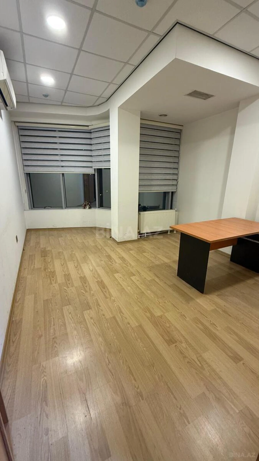 Kirayə verilir 8 otaqlı ofis 200 m²