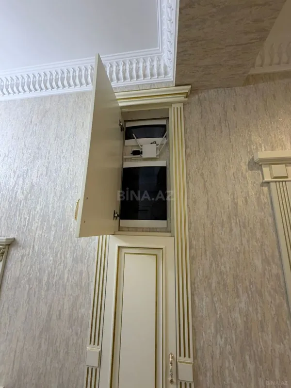 Satılır 4 otaqlı mənzil 165 m²