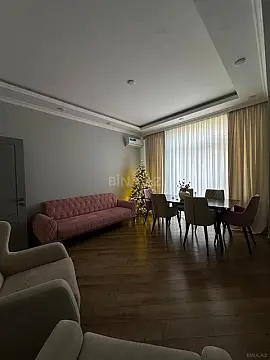 Kirayə verilir 2 otaqlı mənzil 77 m² — Bakı 2 otaq 77.00 m²