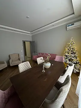 Kirayə verilir 2 otaqlı mənzil 77 m²