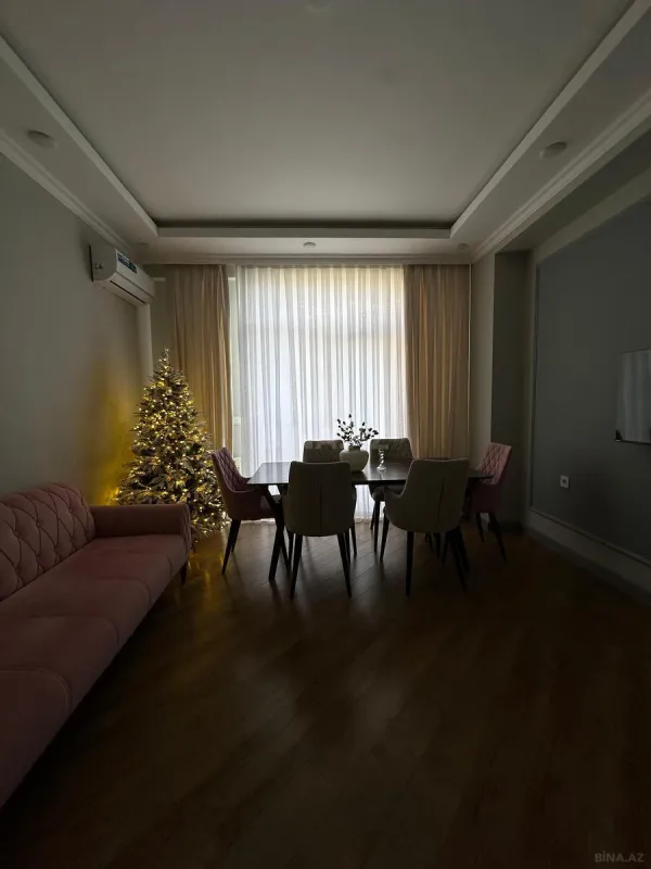 Kirayə verilir 2 otaqlı mənzil 77 m²