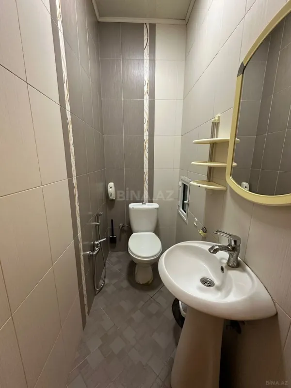 Satılır 4 otaqlı mənzil 130 m²