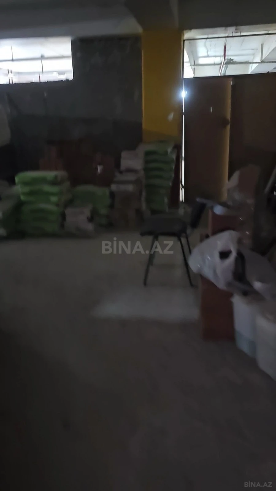 Satılır obyekt 557 m²