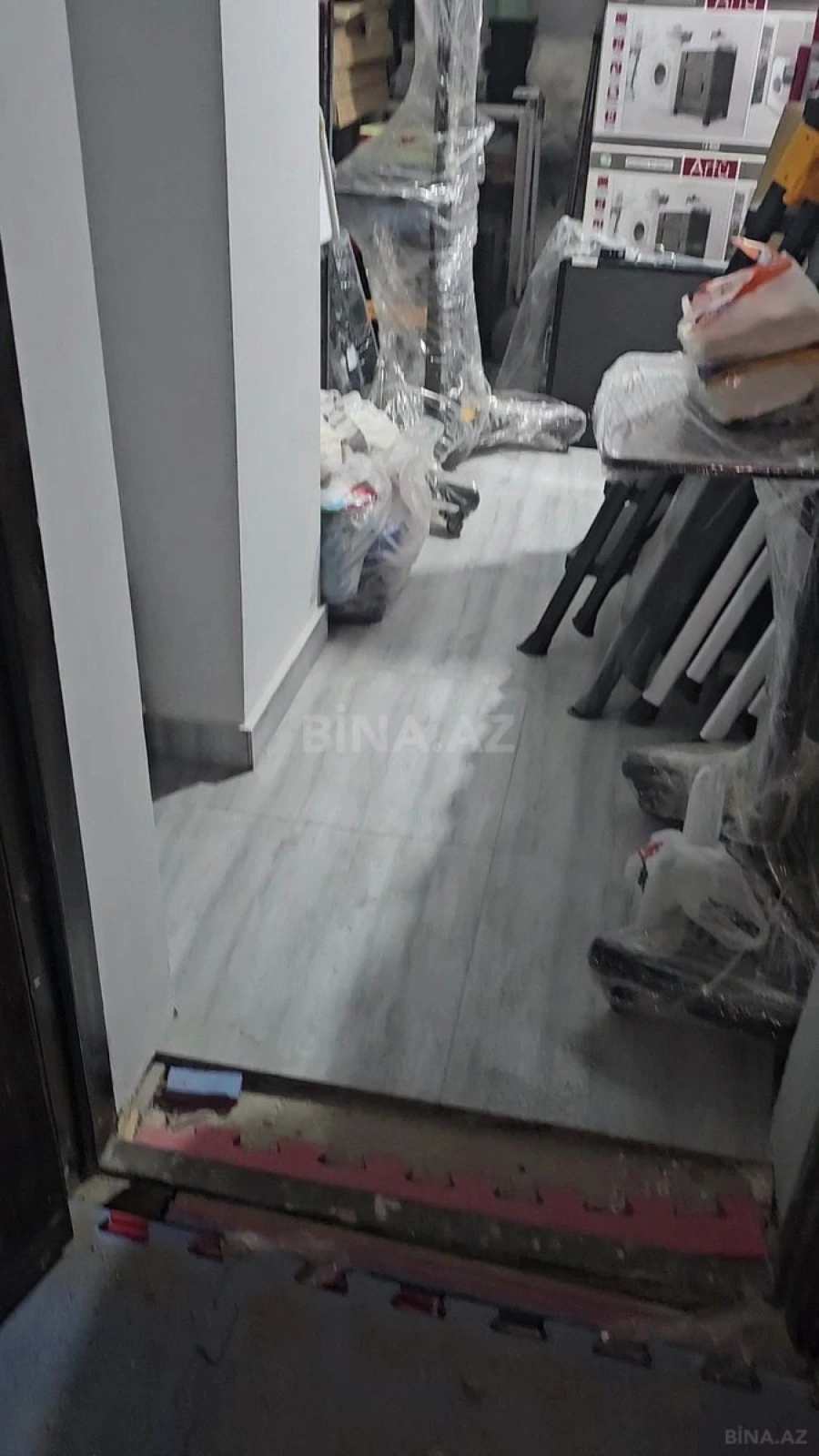 Satılır obyekt 557 m²