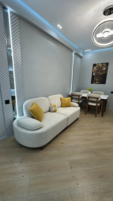 Satılır 2 otaqlı mənzil 55 m²