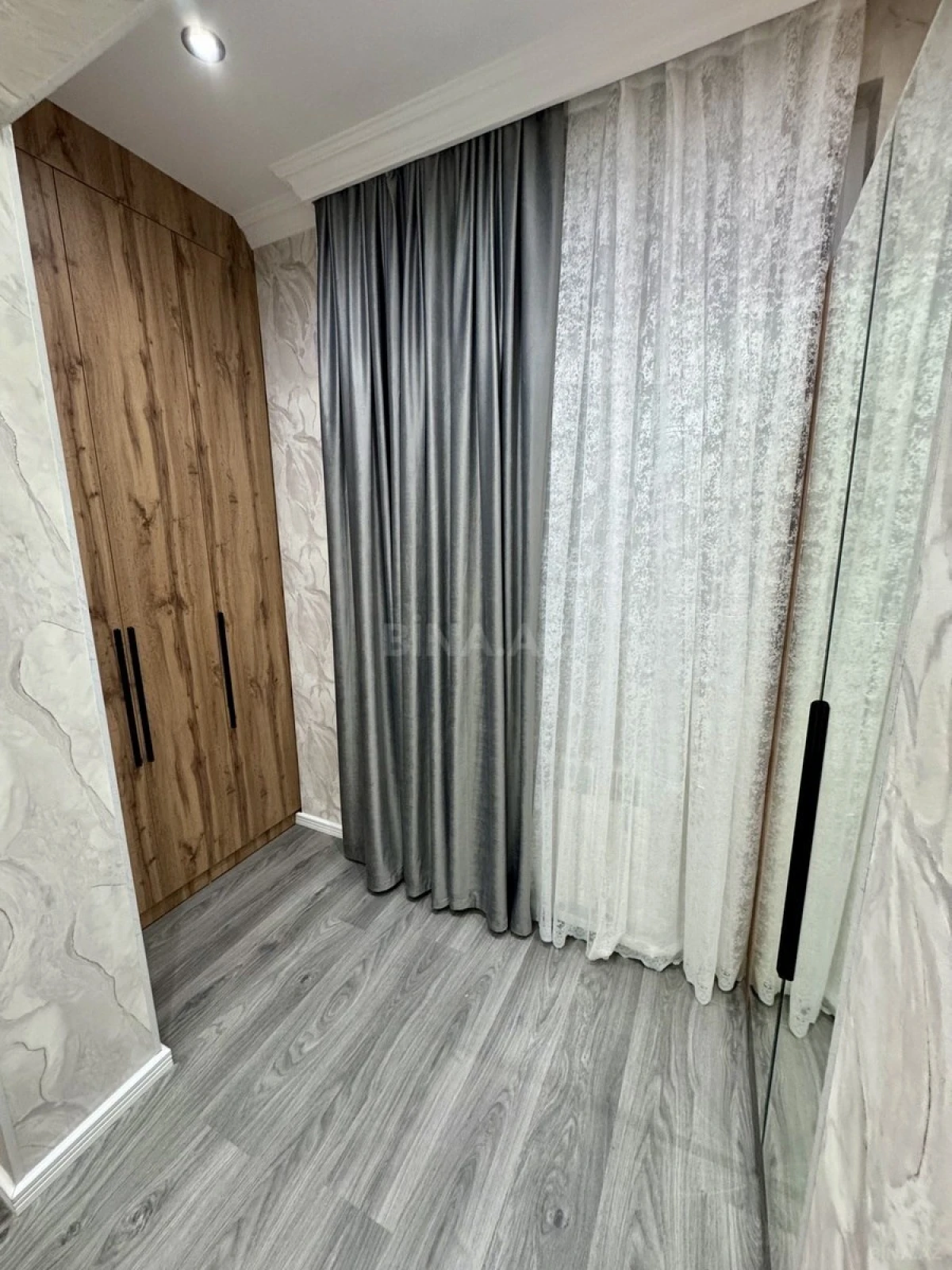 Satılır 2 otaqlı mənzil 42 m²