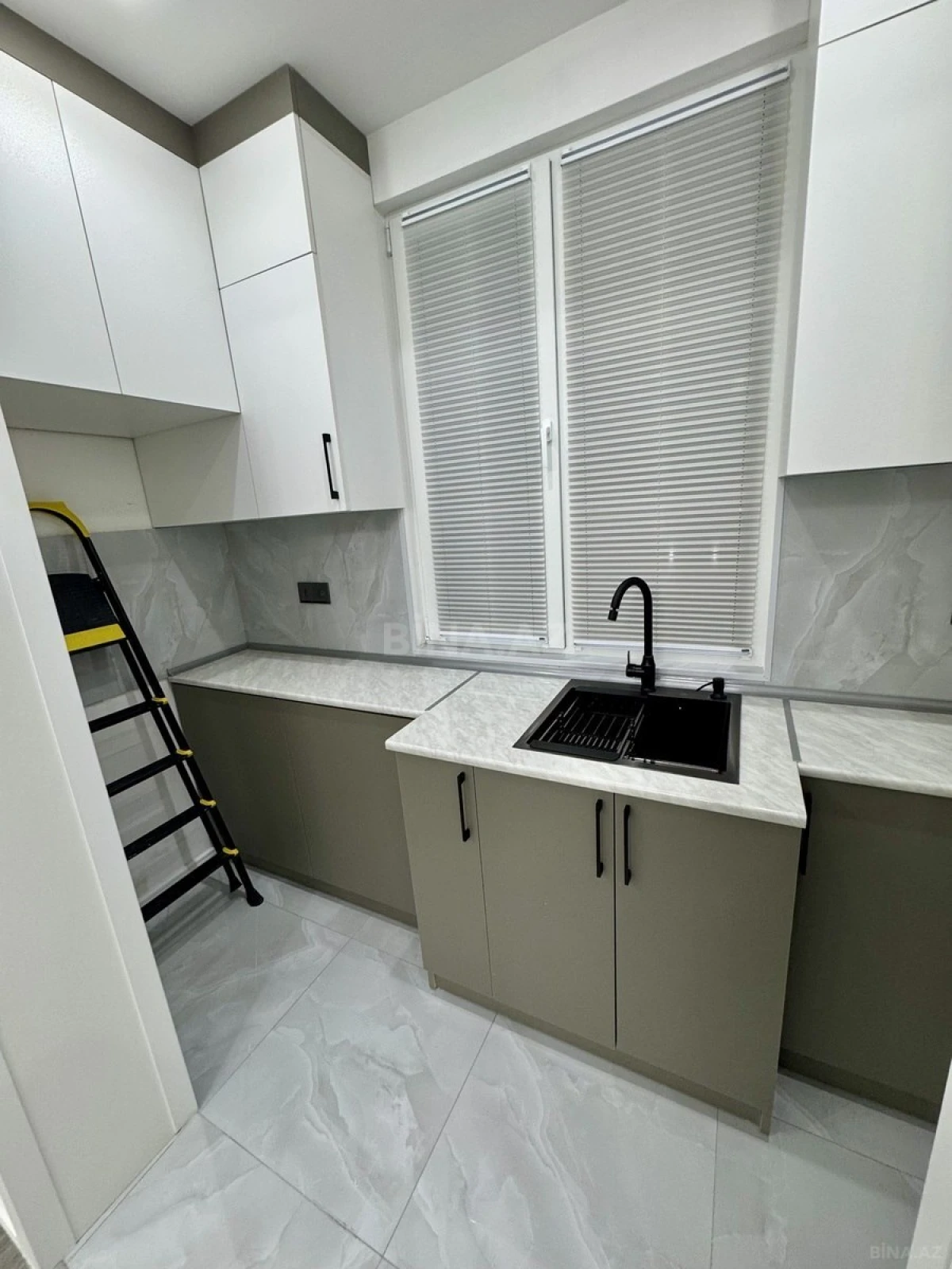 Satılır 2 otaqlı mənzil 42 m²
