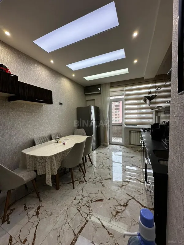 Satılır 3 otaqlı mənzil 150 m²