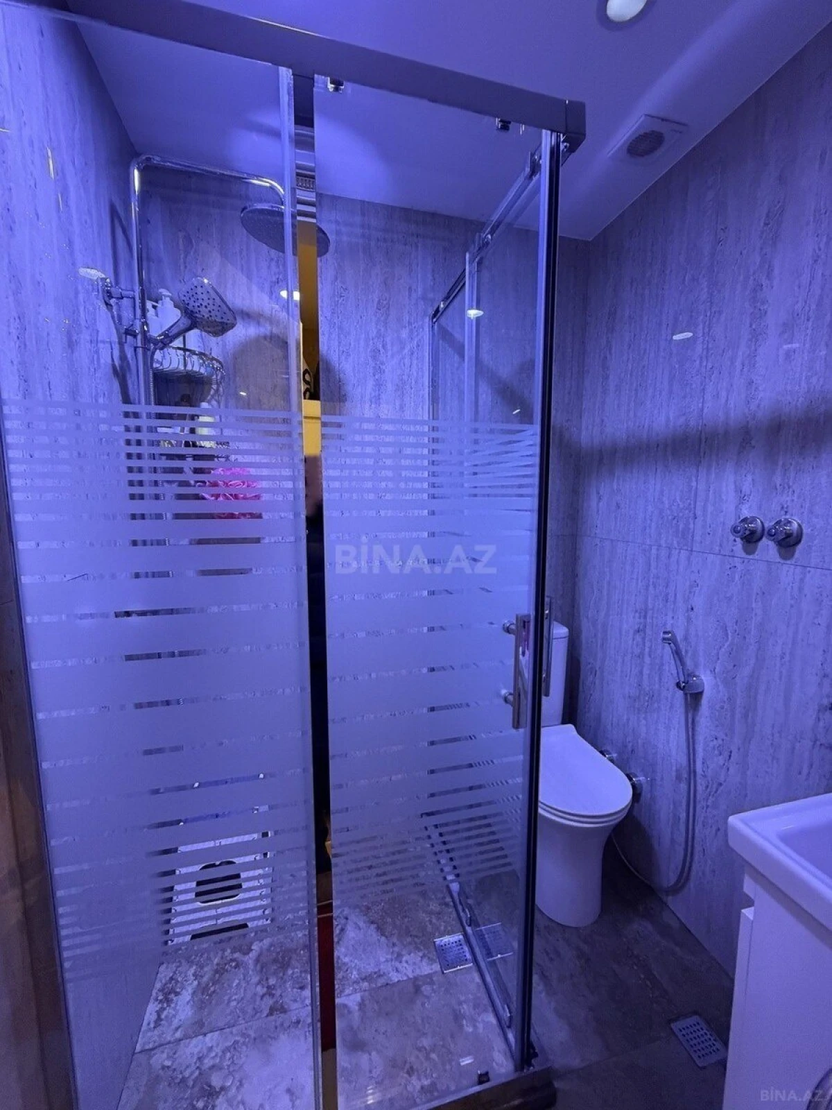 Satılır 3 otaqlı mənzil 150 m²