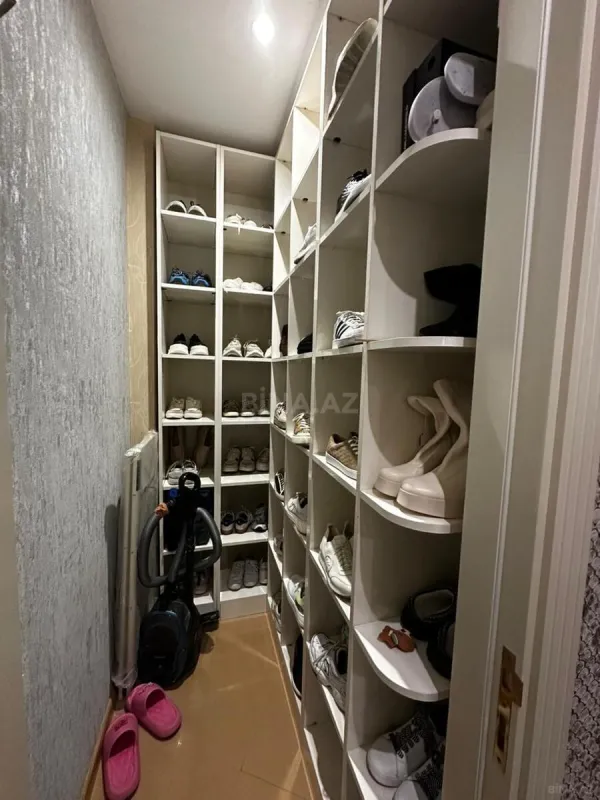 Satılır 3 otaqlı mənzil 150 m²