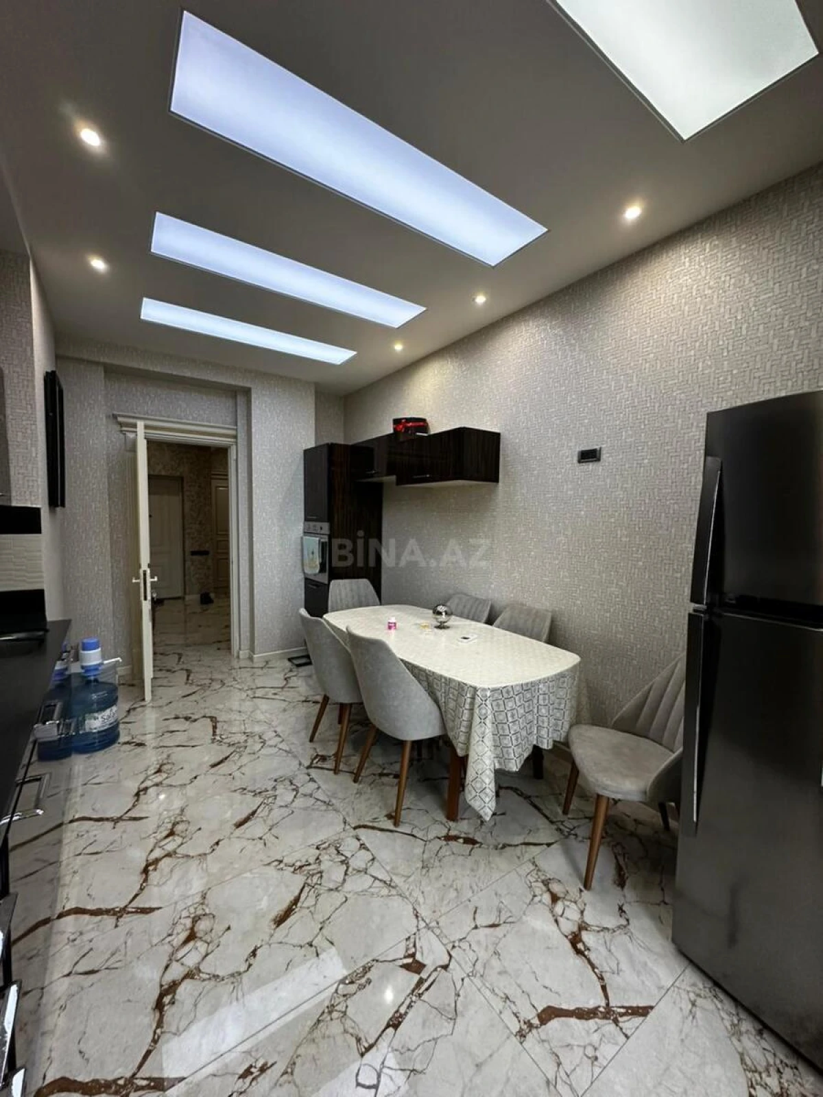 Satılır 3 otaqlı mənzil 150 m²