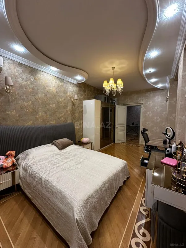 Satılır 3 otaqlı mənzil 150 m²