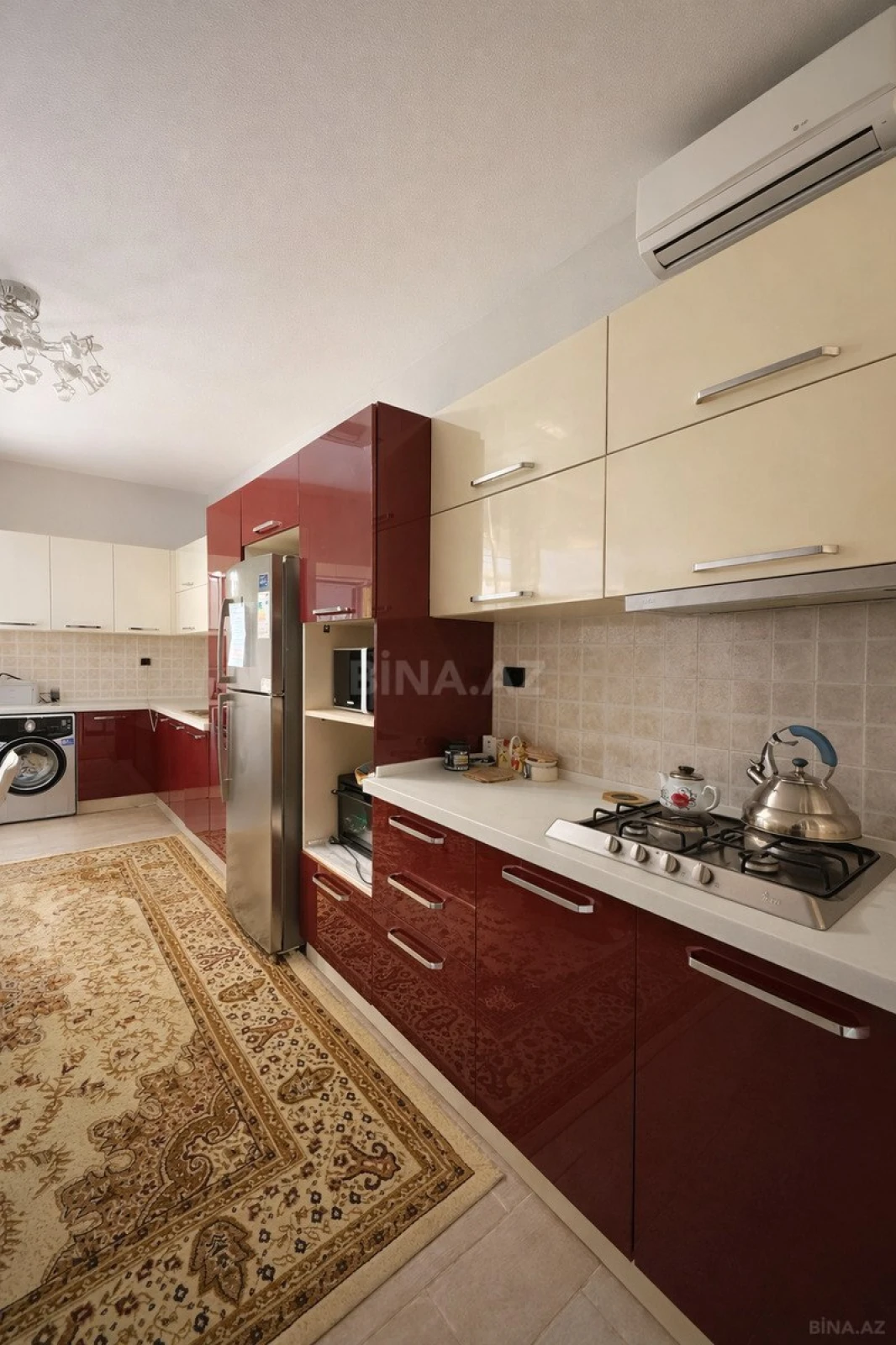 Satılır 2 otaqlı mənzil 95 m²