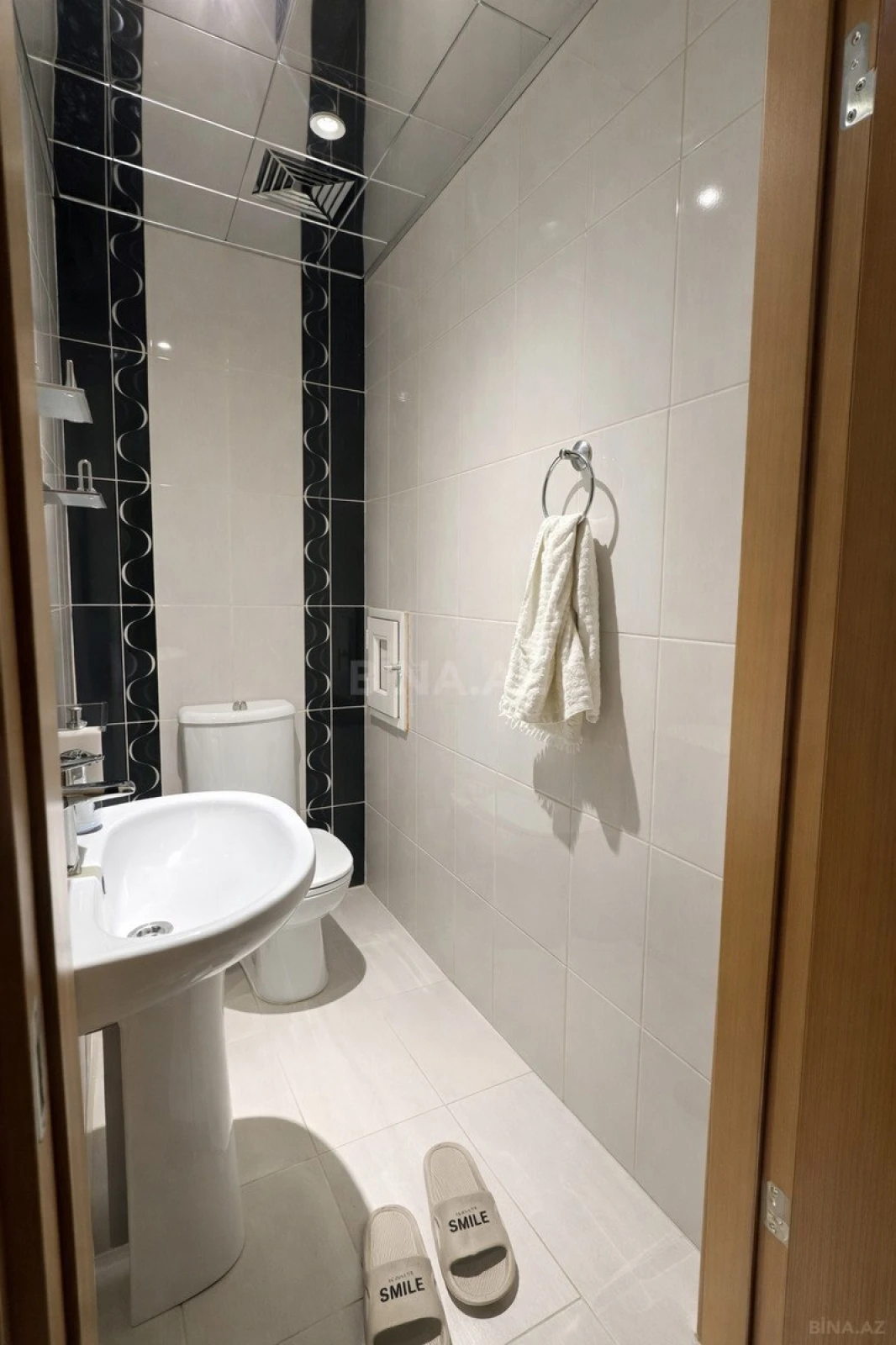 Satılır 2 otaqlı mənzil 95 m²