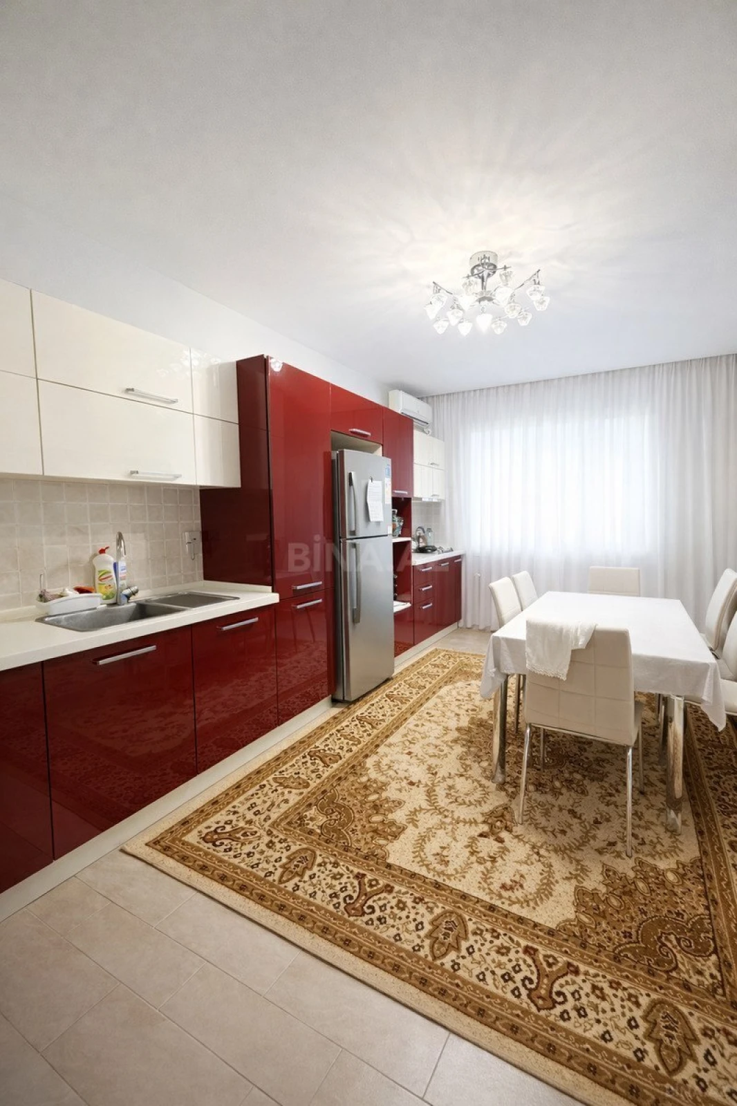 Satılır 2 otaqlı mənzil 95 m²