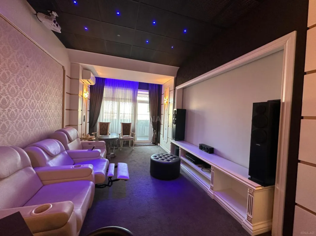 Satılır 6 otaqlı mənzil 420 m²