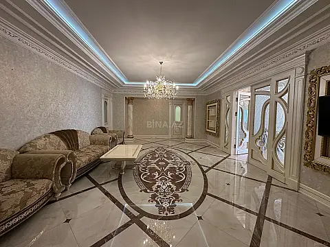 Satılır 6 otaqlı mənzil 420 m²