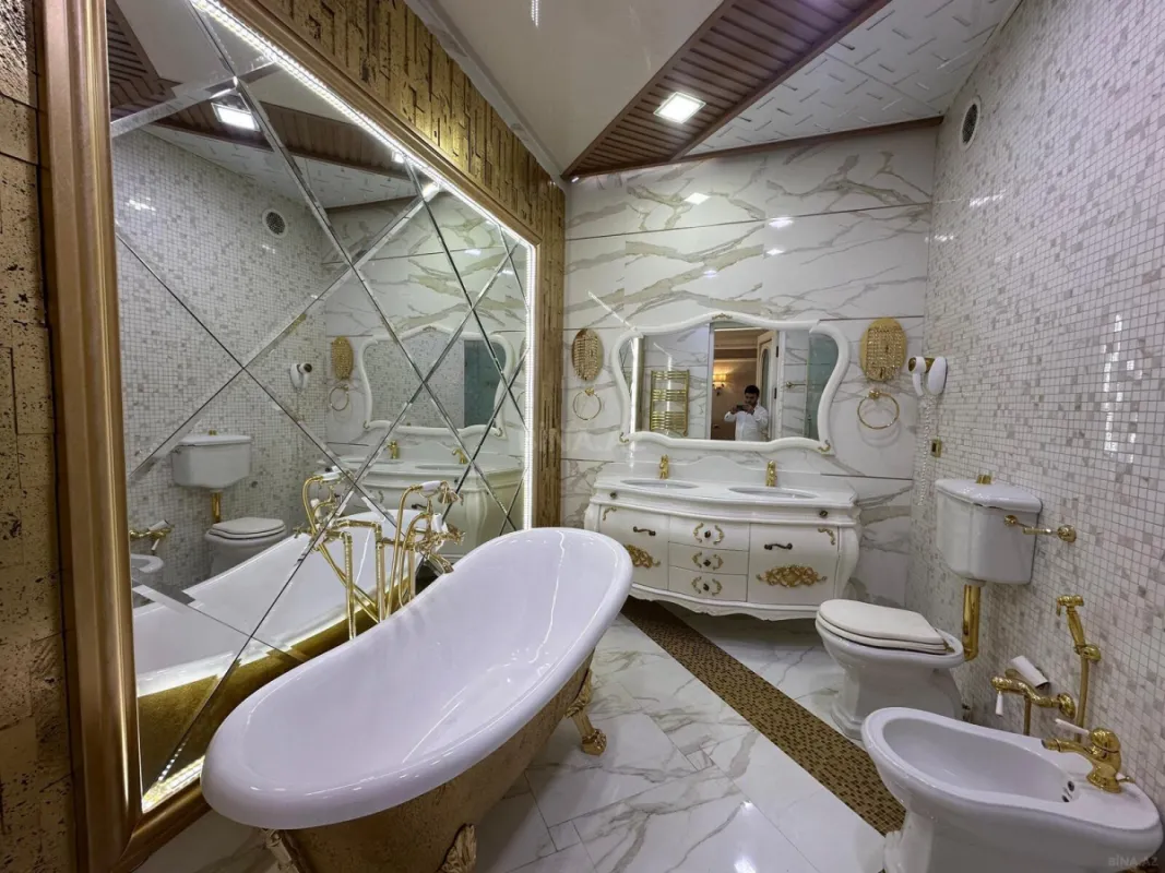 Satılır 6 otaqlı mənzil 420 m²