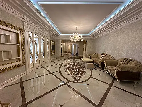 Satılır 6 otaqlı mənzil 420 m²