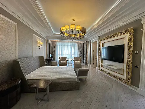 Satılır 6 otaqlı mənzil 420 m²