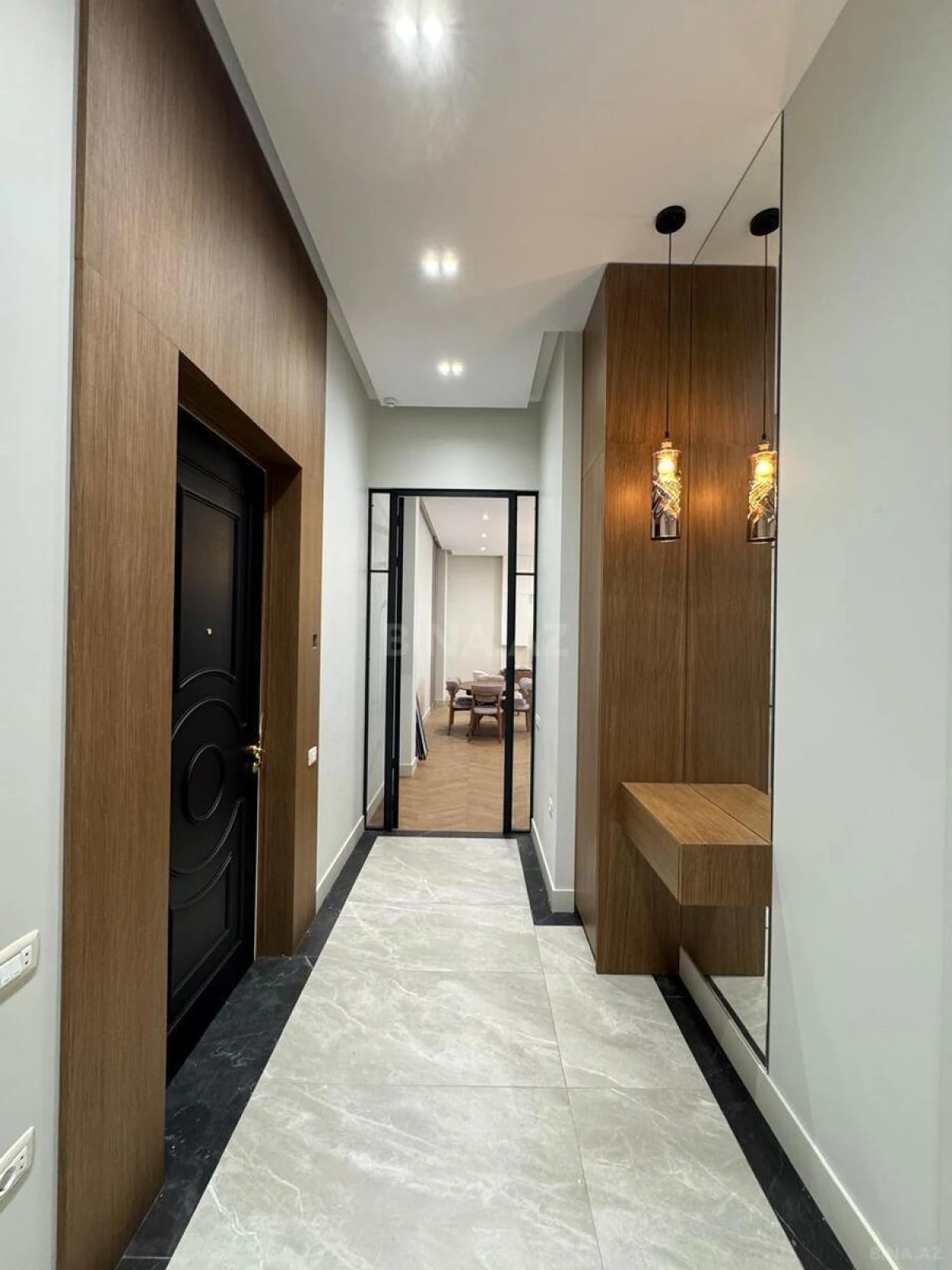 Kirayə verilir 4 otaqlı mənzil 150 m²