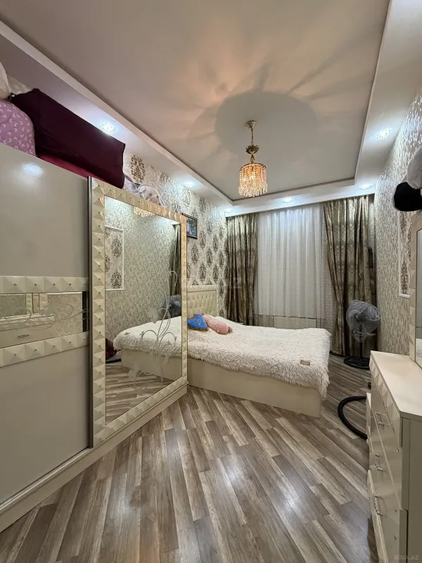 Satılır 2 otaqlı mənzil 80 m²