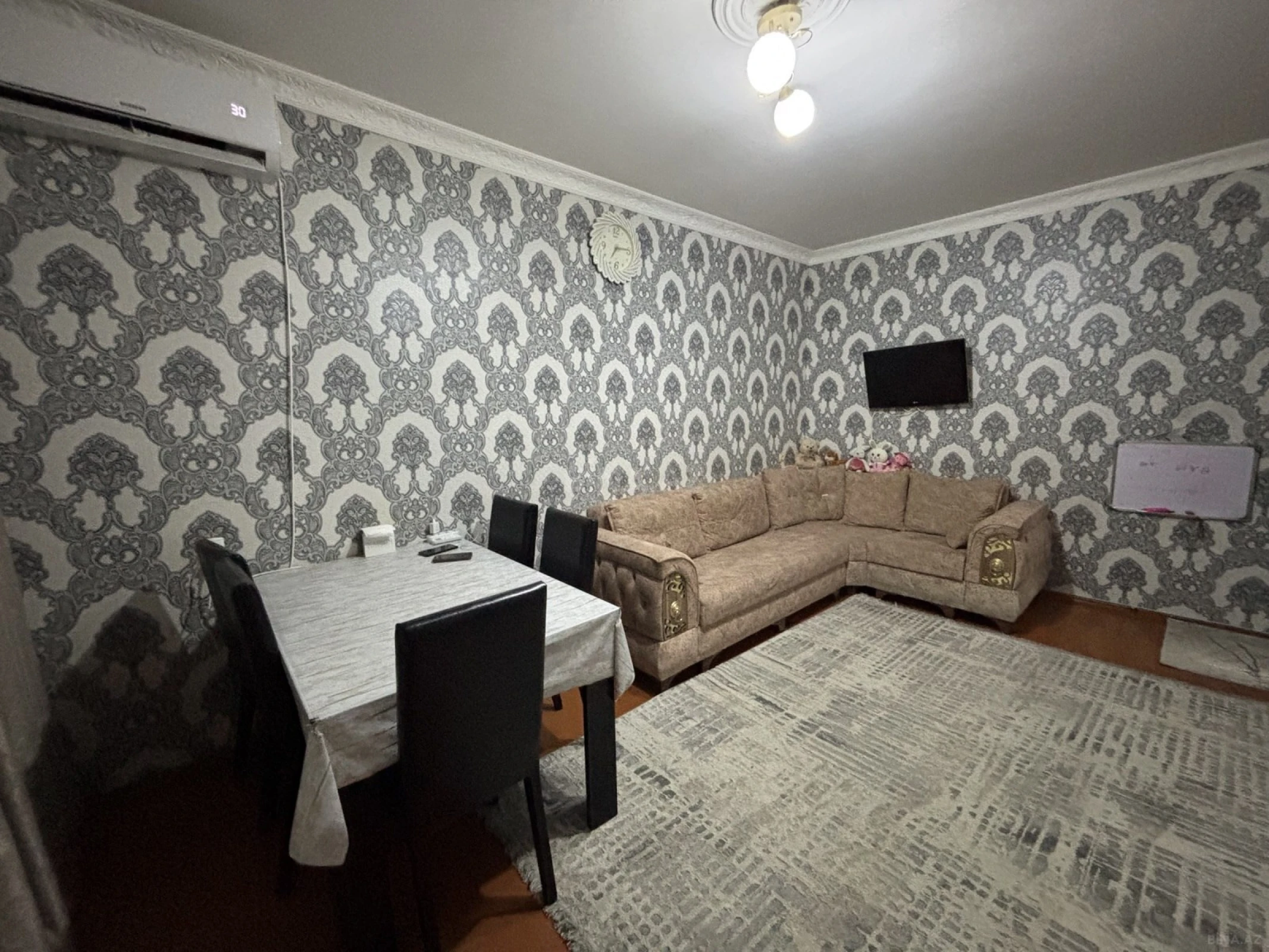 Satılır 2 otaqlı mənzil 45 m²