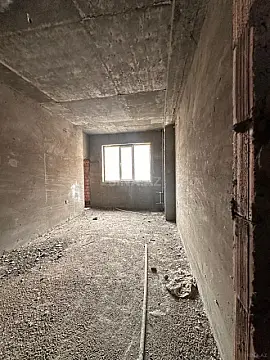 Satılır 4 otaqlı mənzil 160 m²