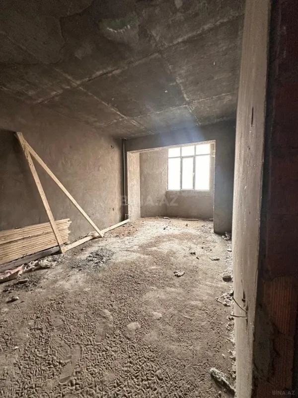 Satılır 4 otaqlı mənzil 160 m²