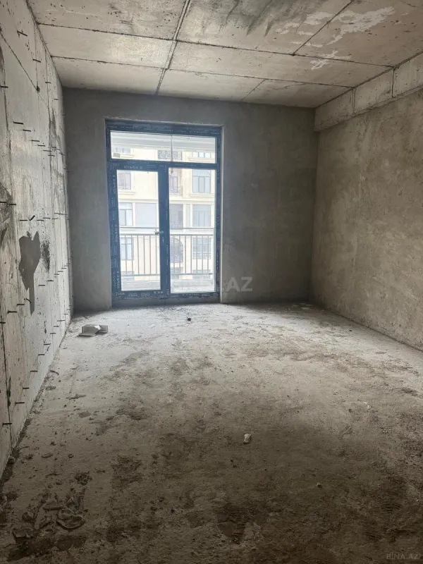 Satılır 4 otaqlı mənzil 150 m²