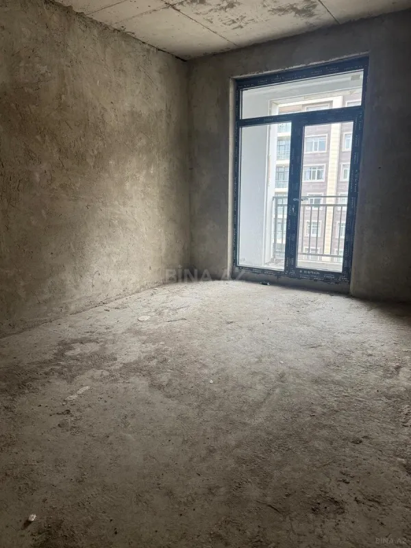 Satılır 4 otaqlı mənzil 150 m²