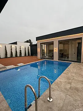 Satılır 4 otaqlı həyət evi 160 m²