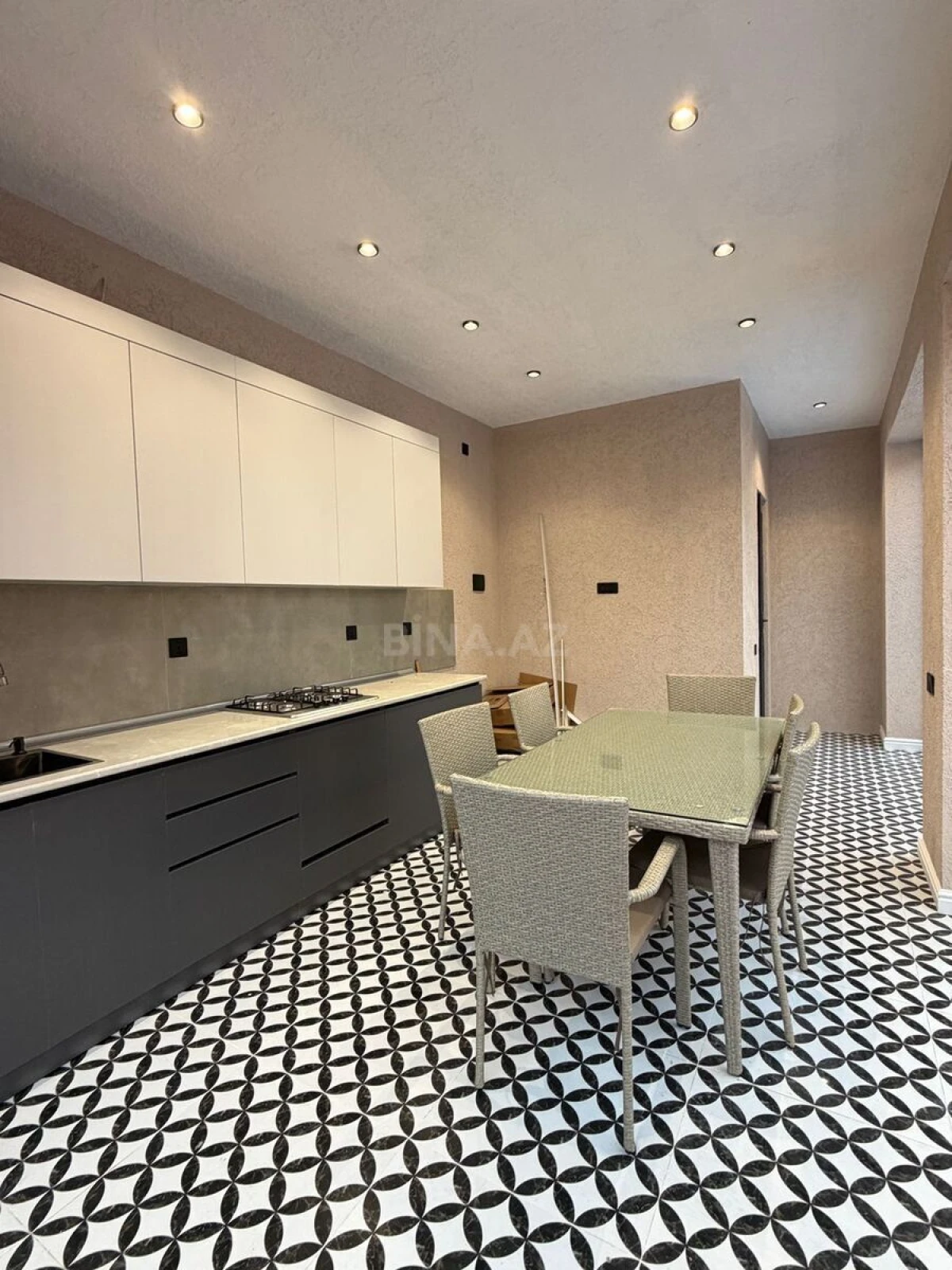 Satılır 4 otaqlı həyət evi 160 m²