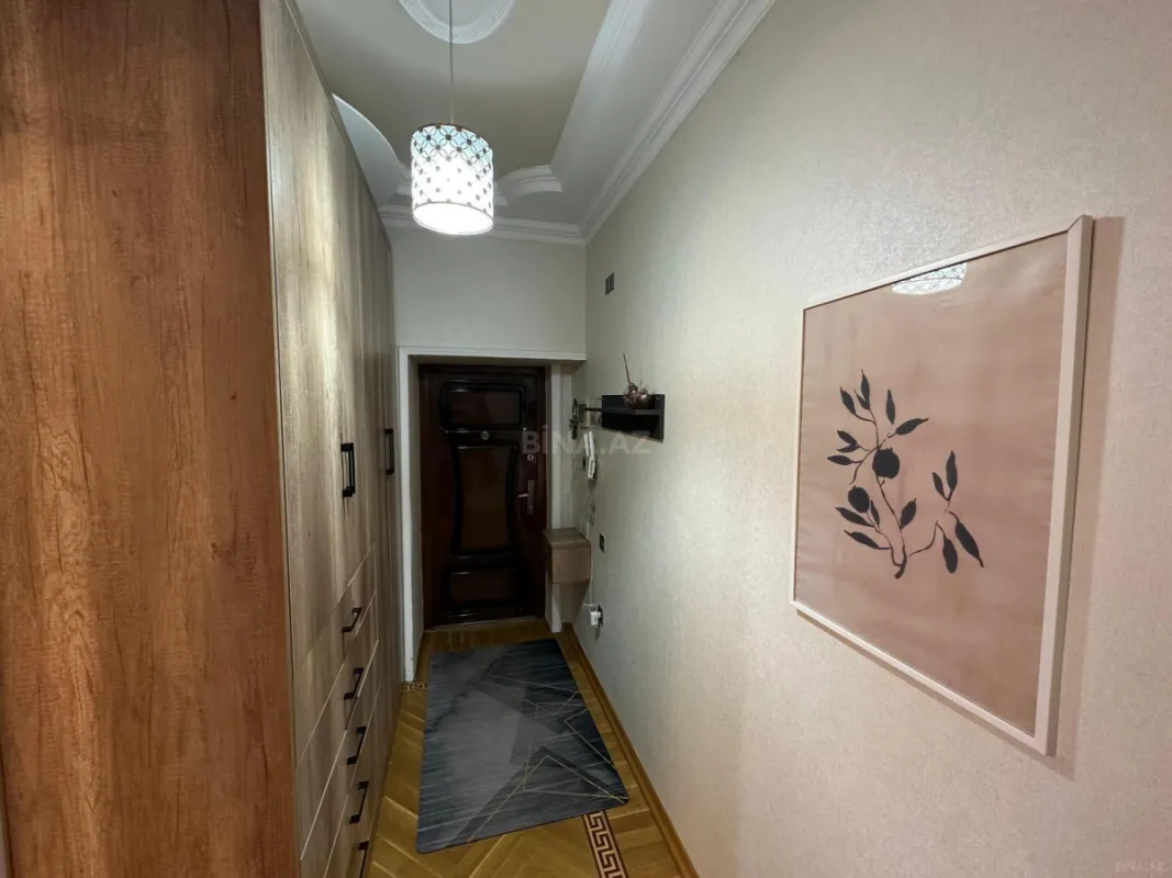 Satılır 2 otaqlı mənzil 88 m²