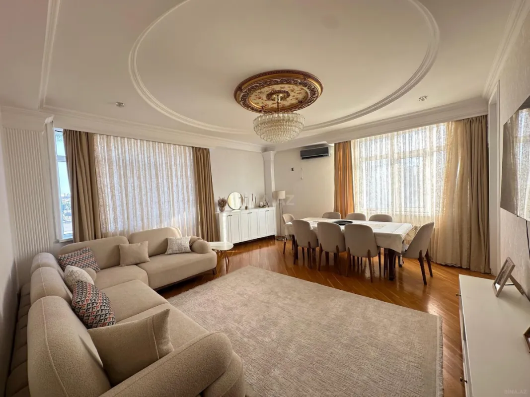 Satılır 2 otaqlı mənzil 88 m²