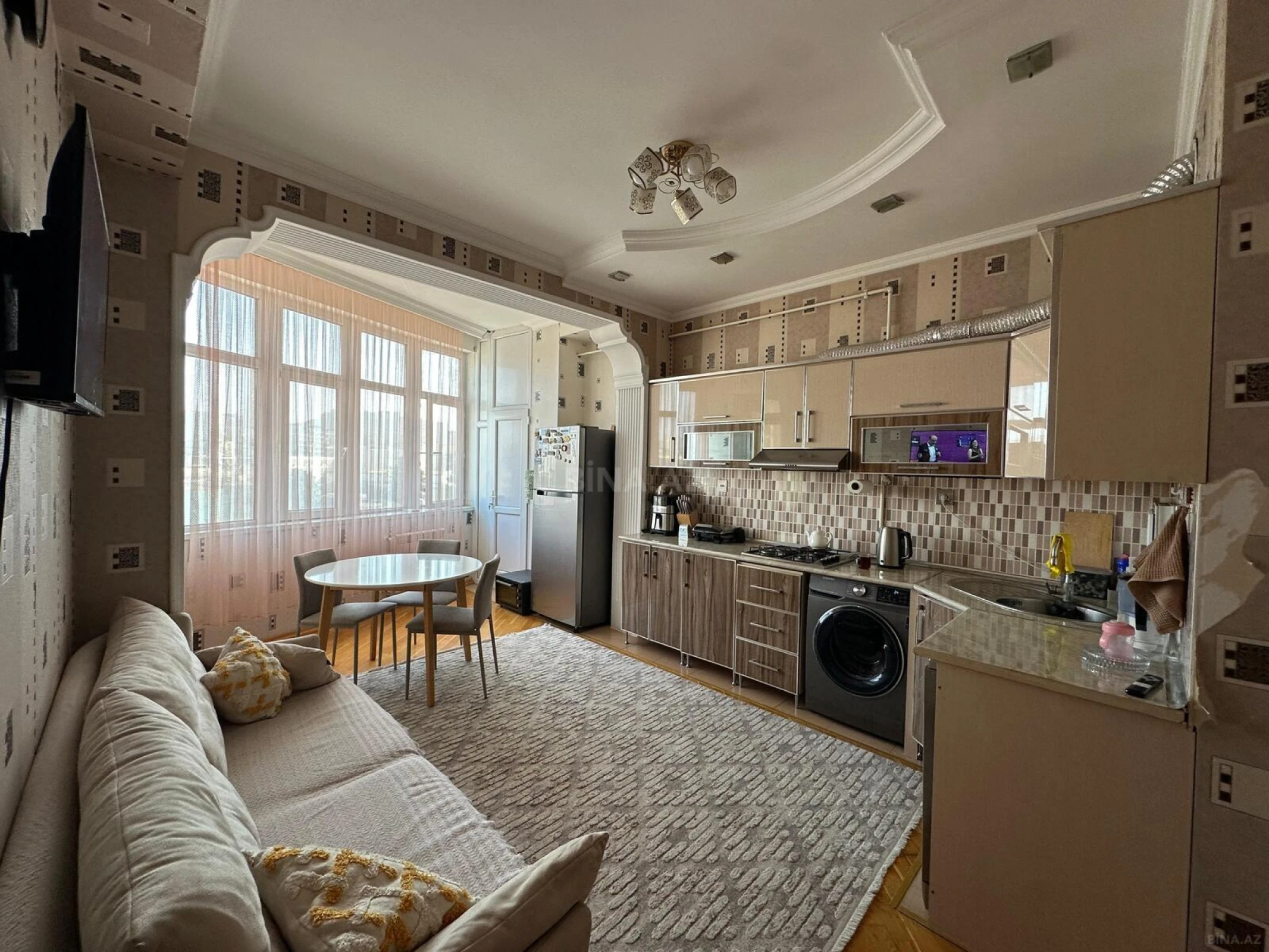 Satılır 2 otaqlı mənzil 88 m²