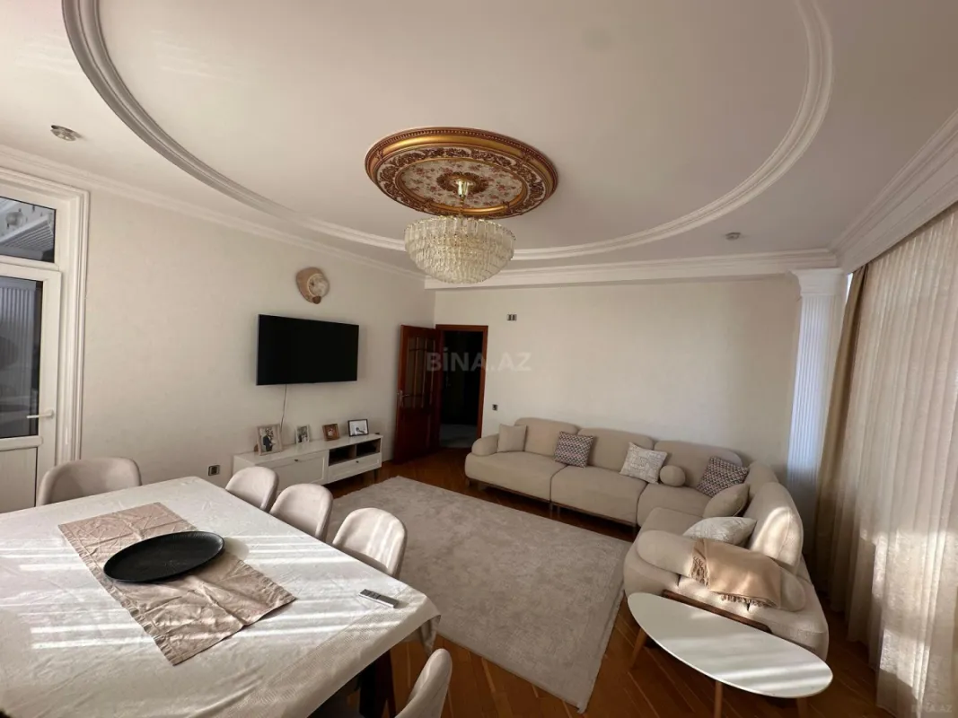 Satılır 2 otaqlı mənzil 88 m²