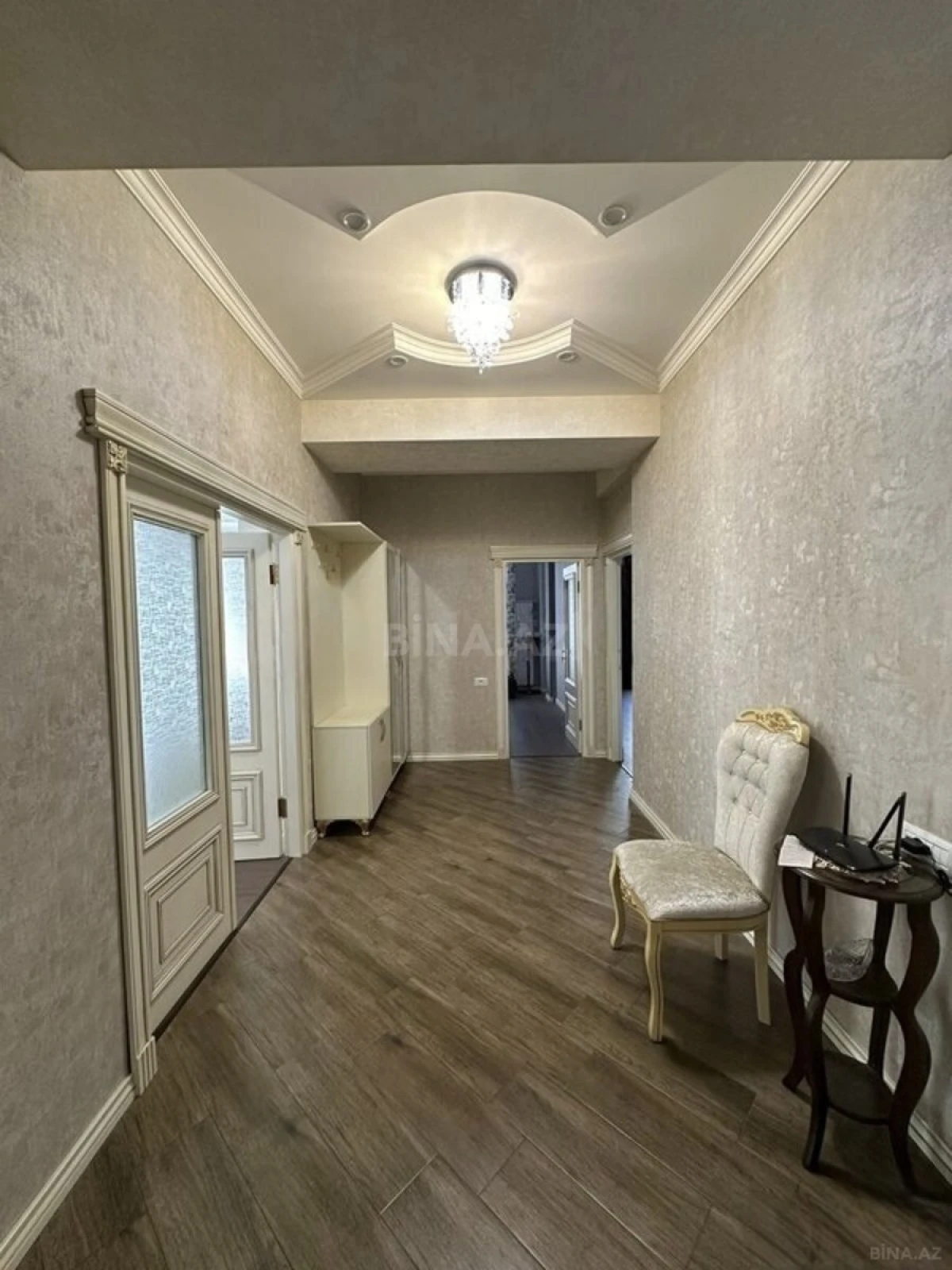 Kirayə verilir 3 otaqlı mənzil 130 m²