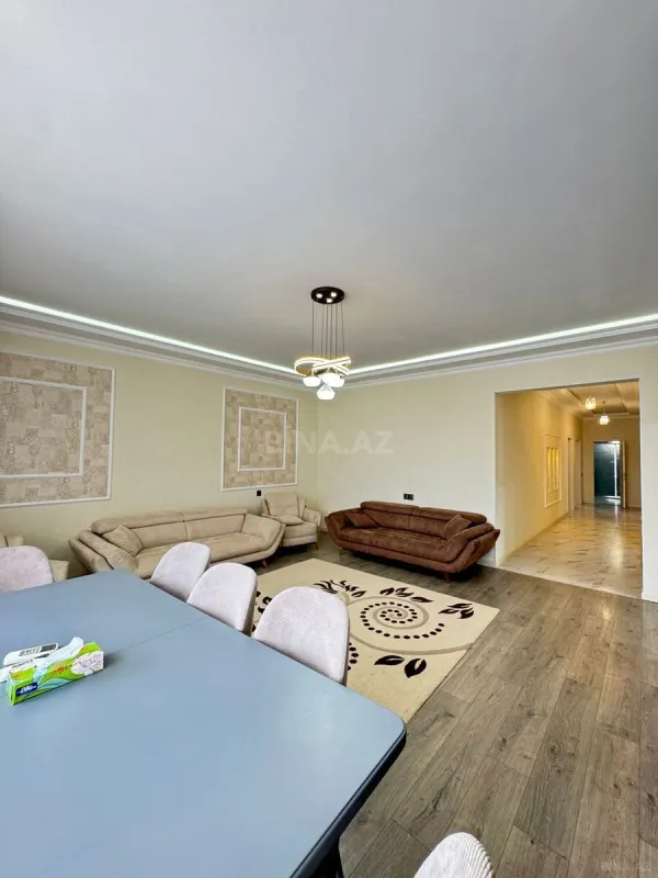 Satılır 4 otaqlı həyət evi 190 m²