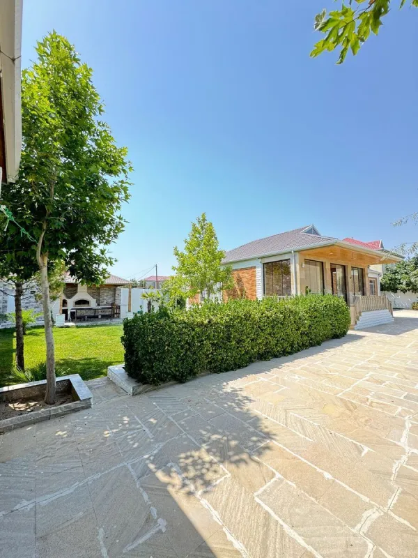 Satılır 4 otaqlı həyət evi 190 m²