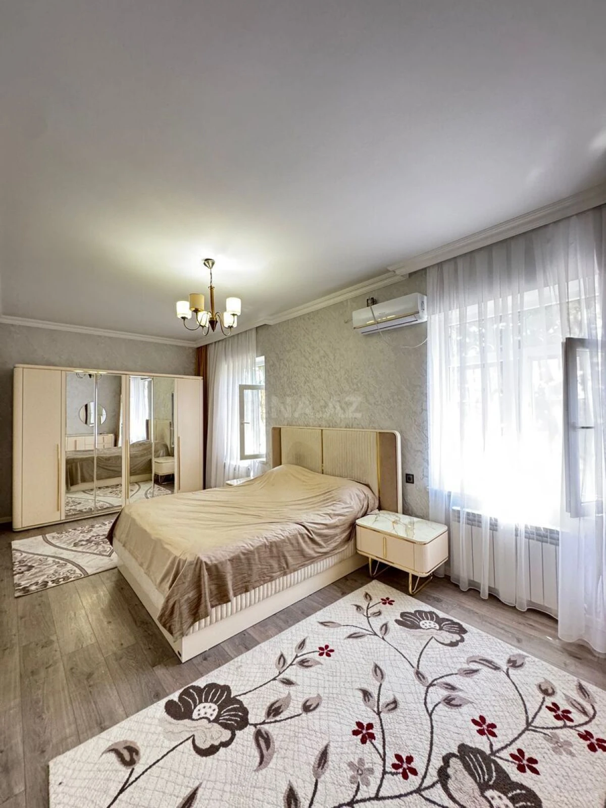 Satılır 4 otaqlı həyət evi 190 m²