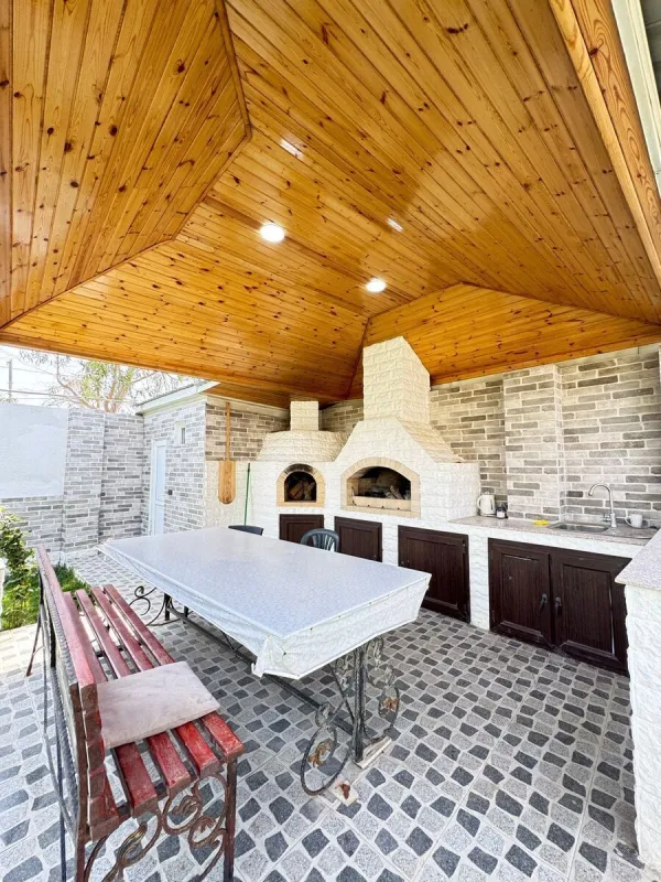 Satılır 4 otaqlı həyət evi 190 m²