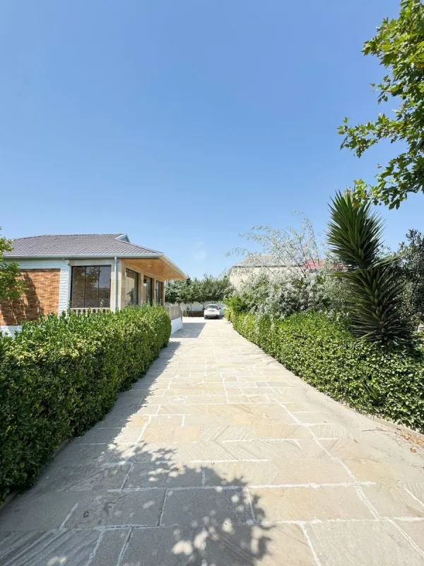 Satılır 4 otaqlı həyət evi 190 m²