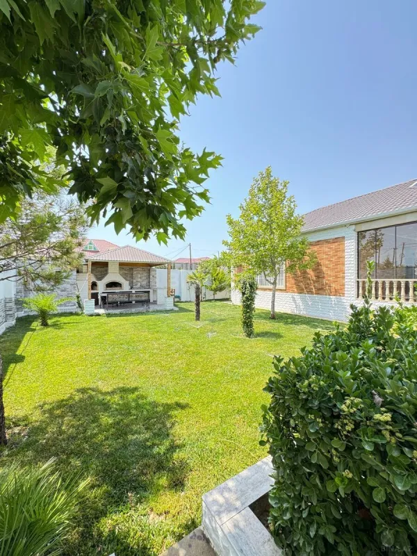 Satılır 4 otaqlı həyət evi 190 m²