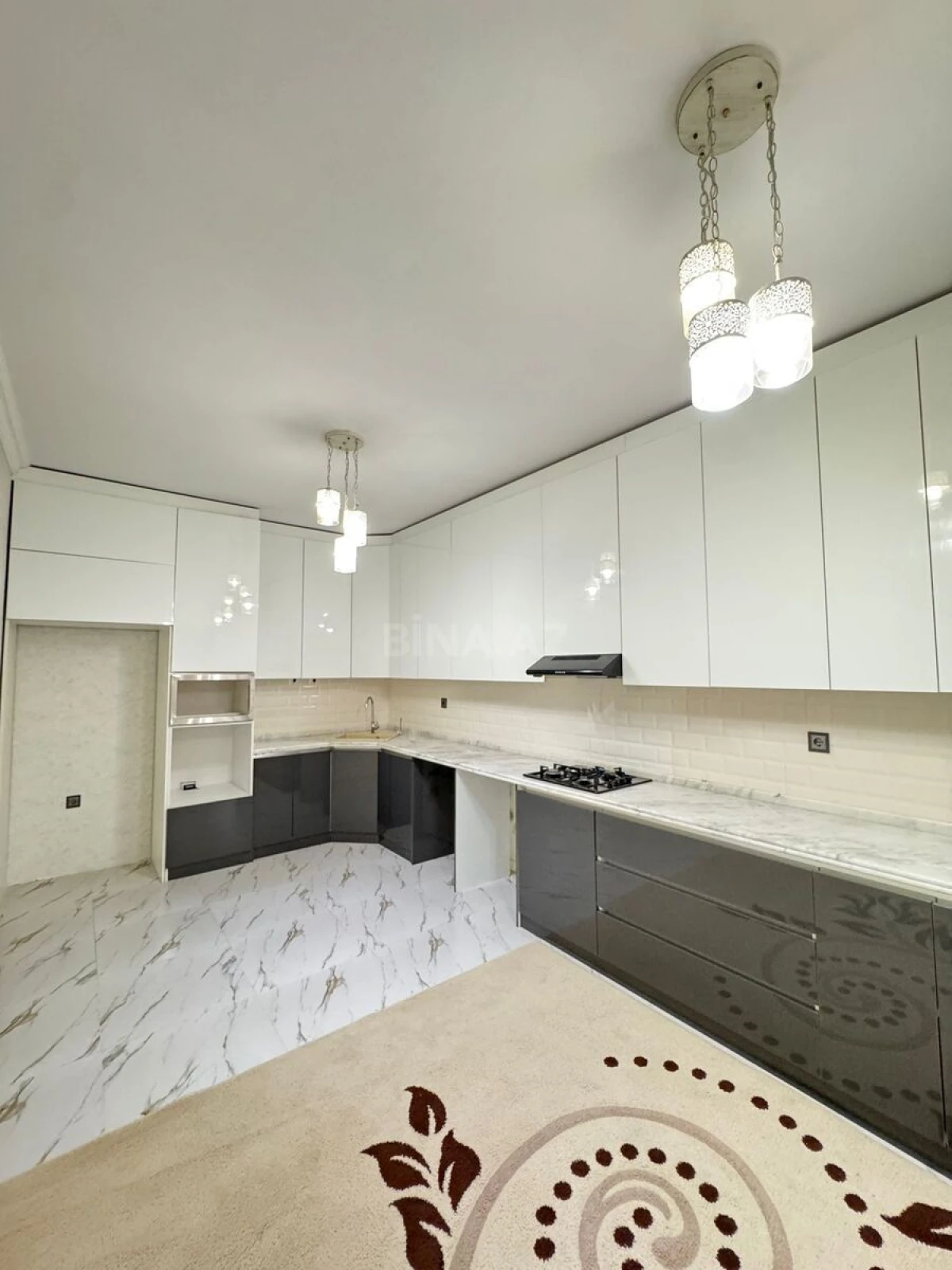 Satılır 4 otaqlı həyət evi 190 m²