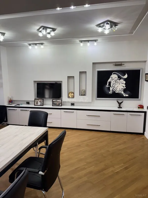 Kirayə verilir 3 otaqlı ofis 135 m²